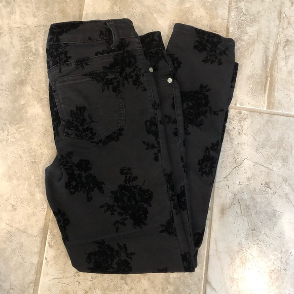 2/1 Cherokee Girls Black Floral Skinny Jeans Size 16 - Picture 3 of 5